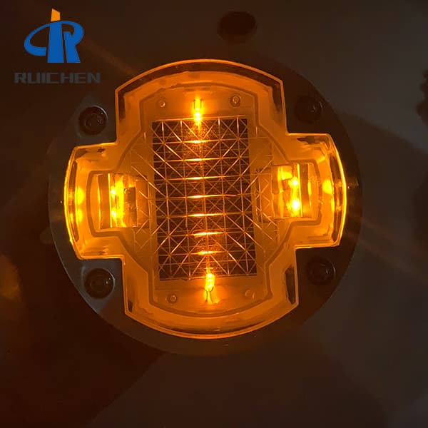 Red Road Reflective Stud Light Manufacturer In Japan